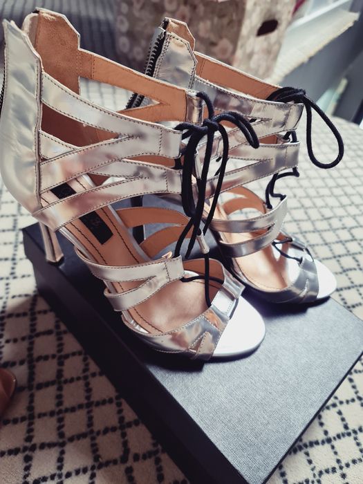 Sandale cu toc musette