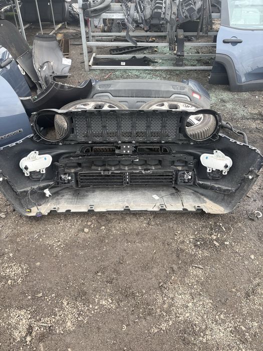 Предна броня jeep renegade 2024год.