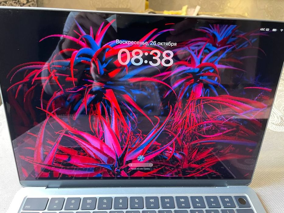 MacBook Air 13" (M4, 2024)