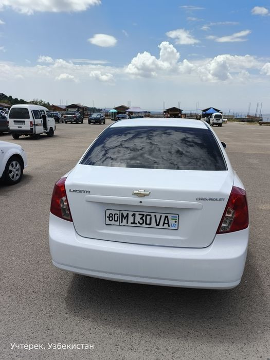 Lasetti 1.8 l 2010