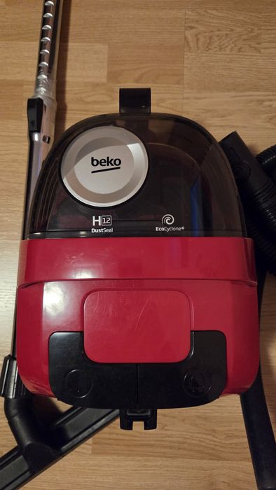 Aspirator fara sac BEKO VCO32801AR, 1.8l, 800W, 76dB, rosu-negru
