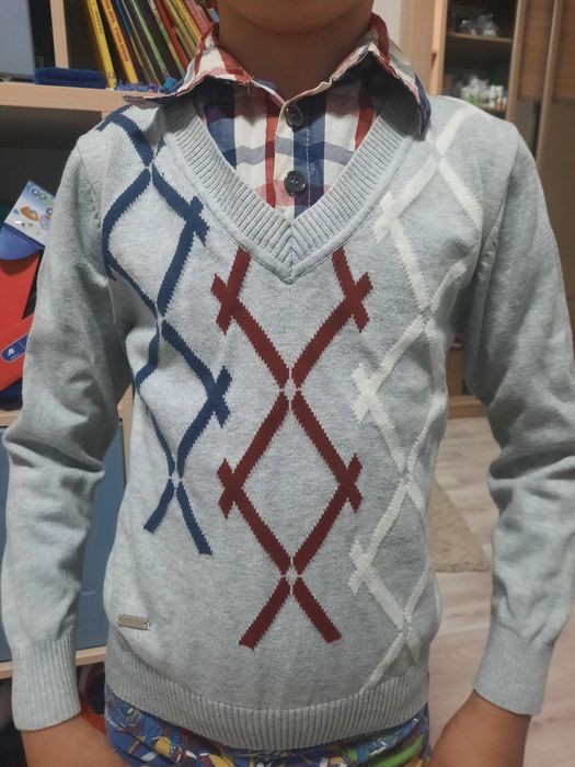 Продам кофточку на мальчика