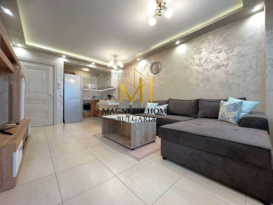 Омагьосващ двустаен апартамент с гледка море до морската в ж.к. Лазур