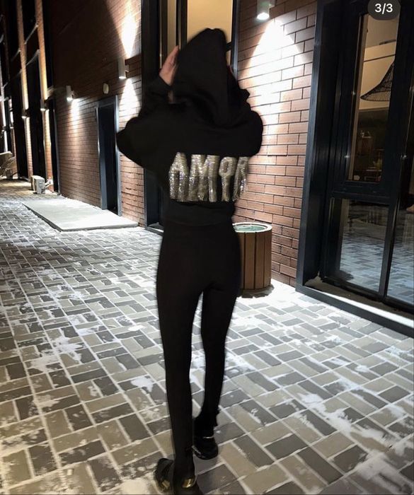 Продам толстовку AMOR