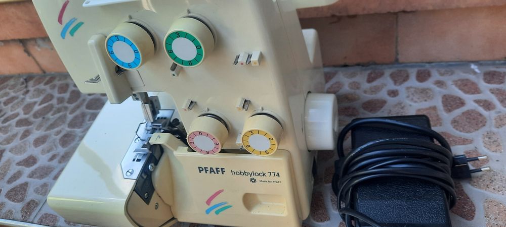 Оверлог Pfaff hobbylock 774
