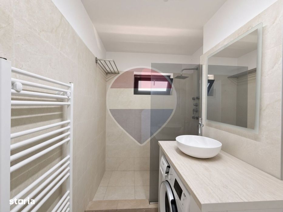 3 camere langa plaja cu parcare | terasa si vedere la mare