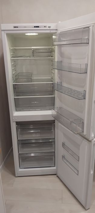 Холодильник Атлант б/у не работает 185 см высота