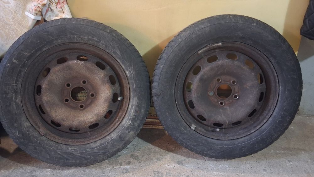 Железни джанти 195/65/15R 91H + Чисто нови тазове