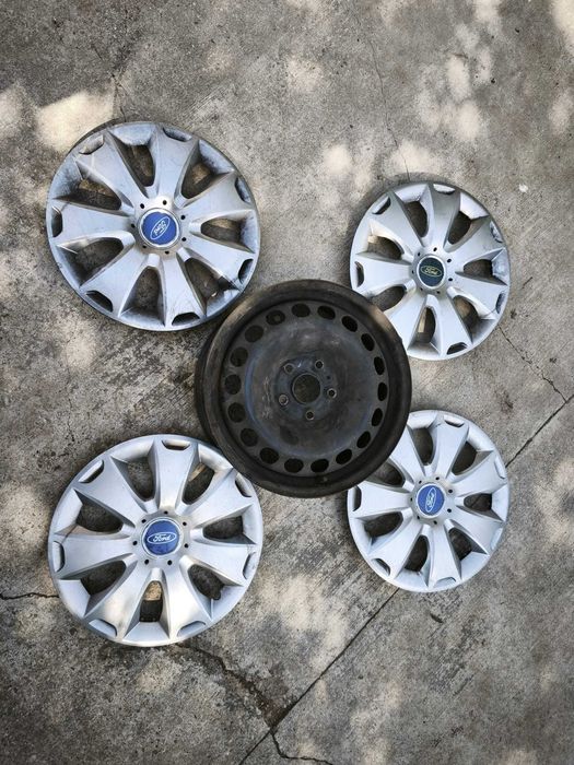 Jante pe 16 Ford Focus cu capace