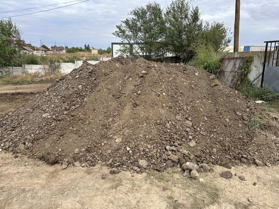 Compost pentru gradina pamant de flori amestecat mranita de bovine