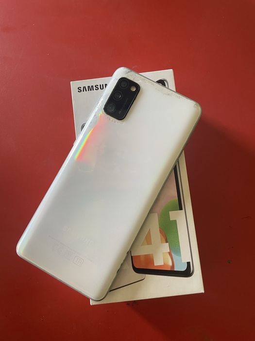Продам отличный телефон samsung galaxy a41