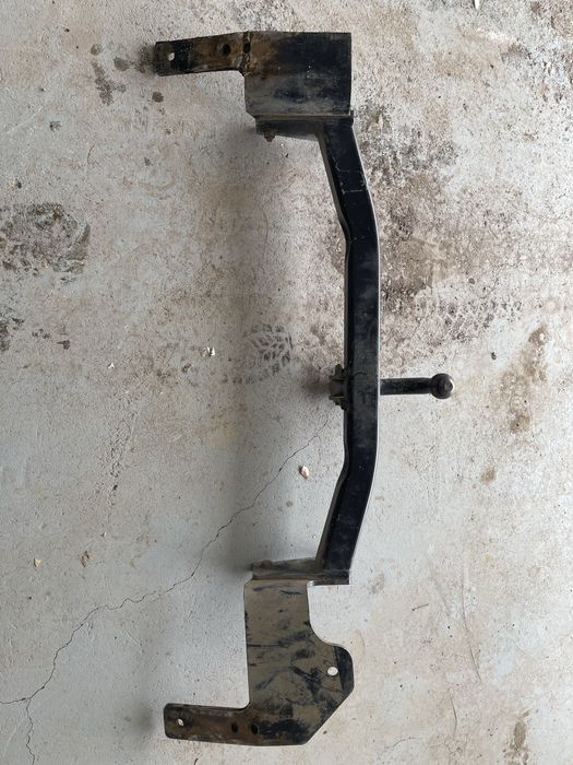 Фаркоп на ланд крузер