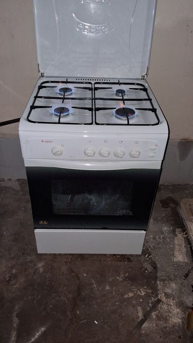 Срочно продаётся газ плита ,ГЕФЕСТ