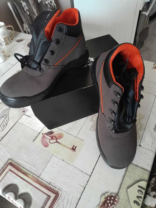 Работни обувки Artra