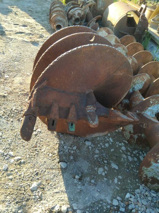 Cupa si burghiu de 1000mm