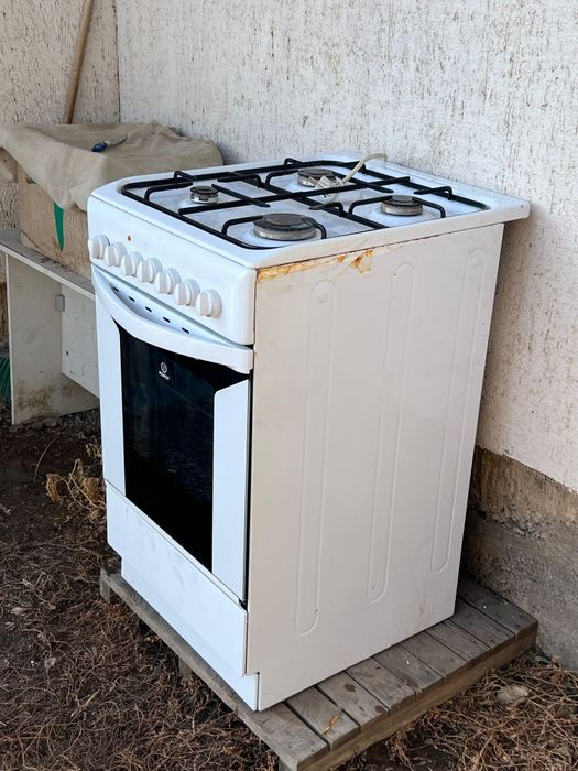 Индезит газ плита  электрический