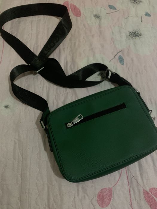 Продаеться барсетка Lacoste
