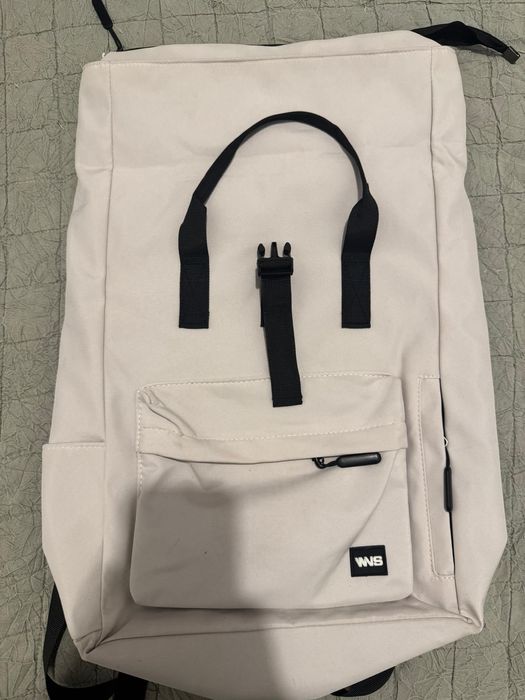 Ghiozdan alb – stare foarte bună