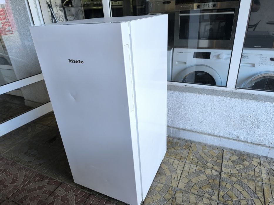 Фризер Miele FN 22263 ws - 194 литра.