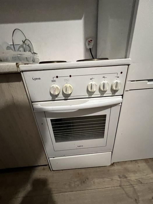 продам электрическую  плиту