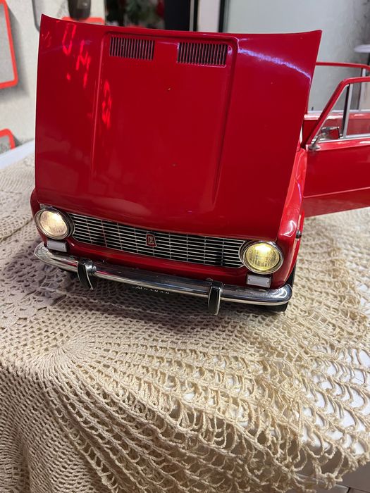 Жигули кола макет 1:8
