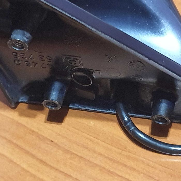 Продавам ОЕМ М огледала за бмв е36 купе/кабриолет.