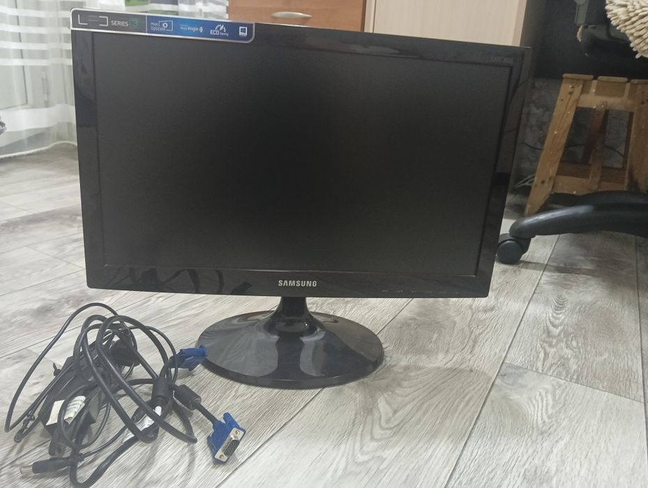 Монитор Самсунг б/у