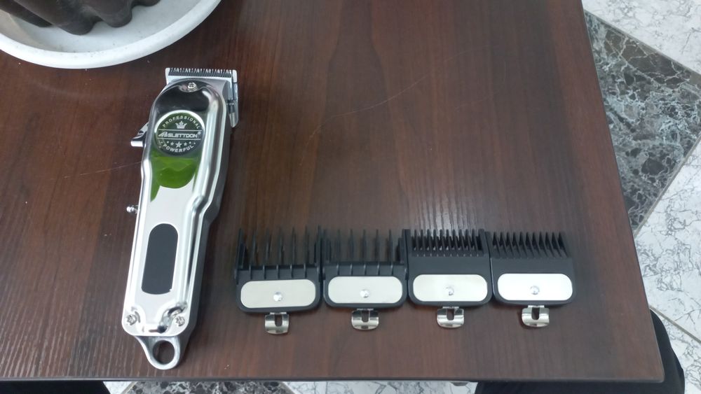 Машинка для парикмахера