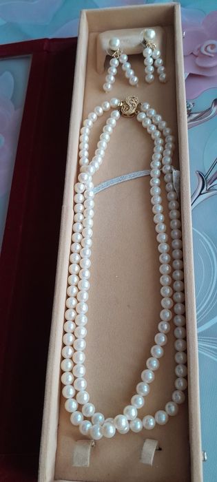 Жемчужное колье и серьги