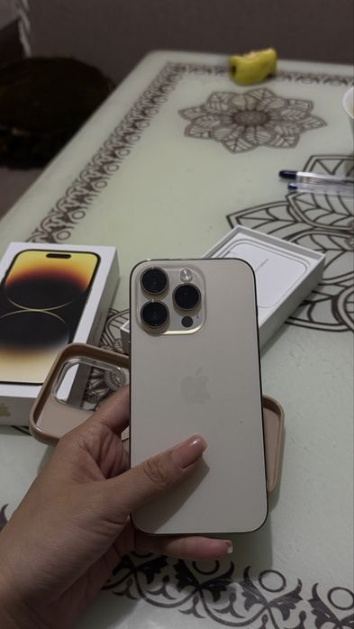 Айфон 14 про в отличном состоянии