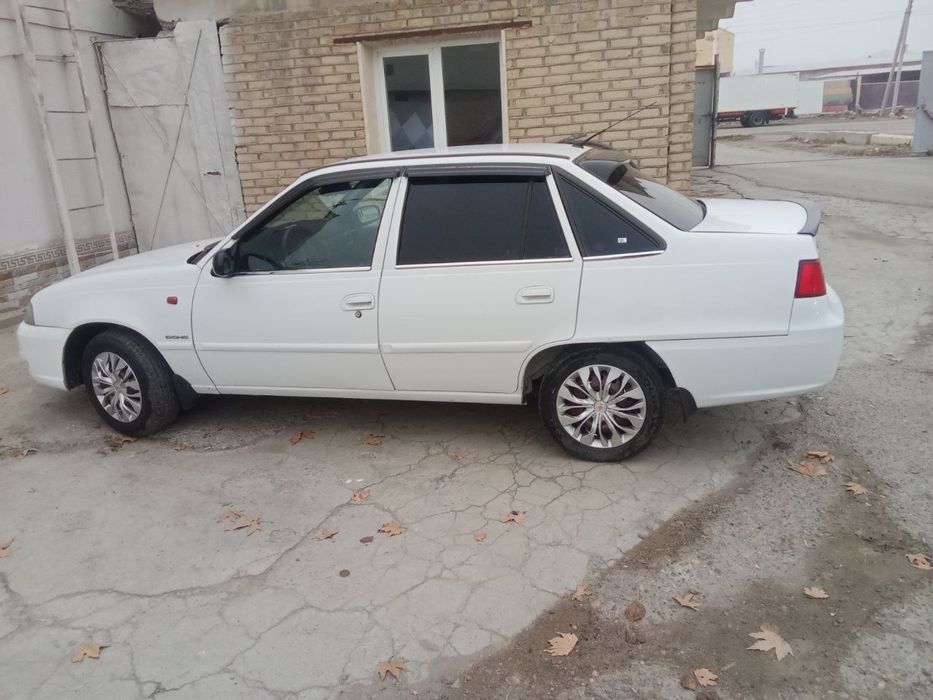 Nexia 2 DONC 2009 lyuks sotiladi tez va arzon