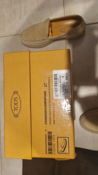 Loefersi Tod's dama