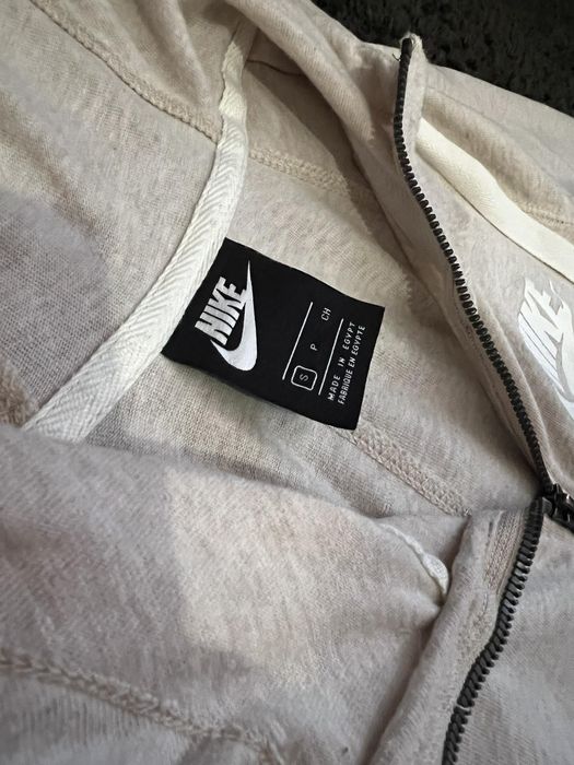 Оригинален екип Nike, xs , бежав