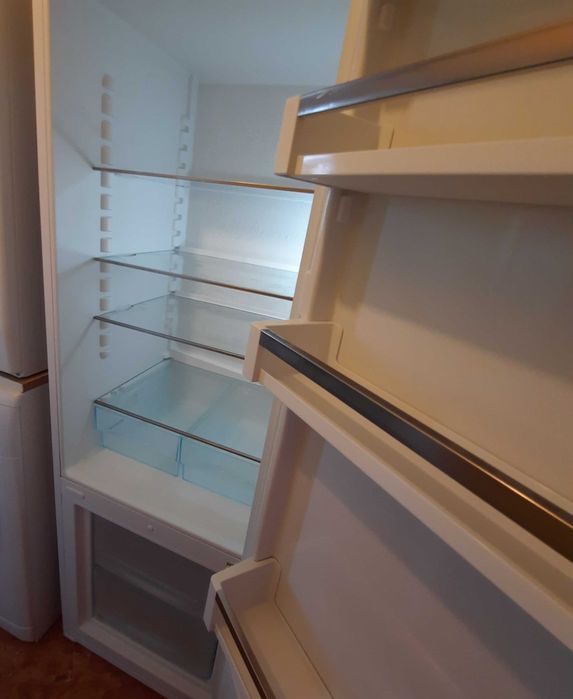 НОВ !!! Гаранция 7 години!Хладилник с фризер Liebherr !Намалена цена!