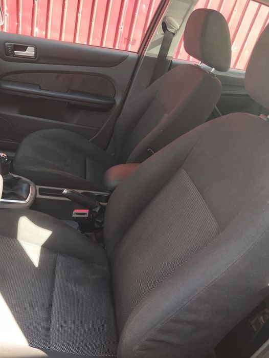 Vând Ford focus 1.6 tdci