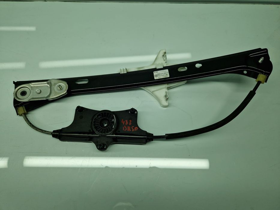 Macara electrica geam dreapta spate Volkswagen Passat B8 Variant (3G5)