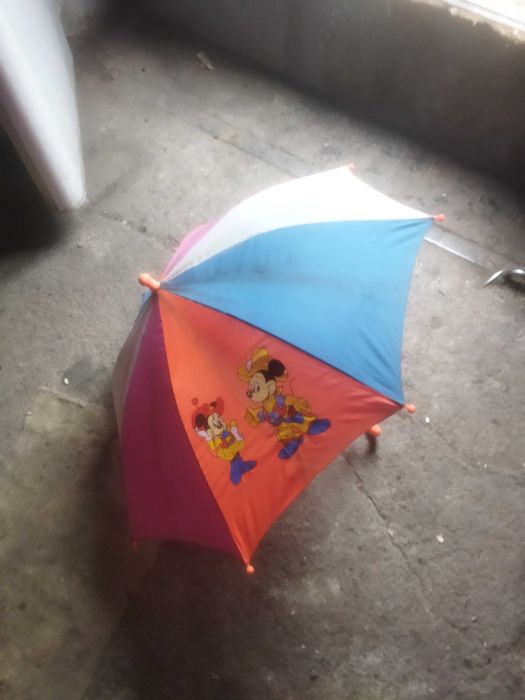 Продам детский зонтик.
