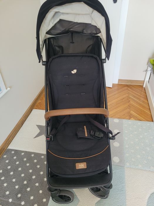 Carucior Joie Signature