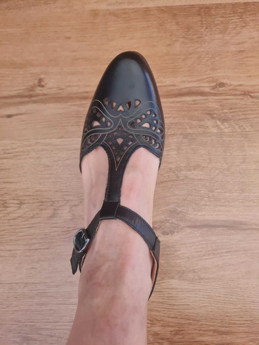 Pantofi noi piele naturala 38
