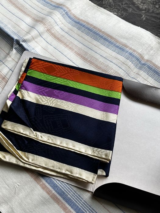 Шалове фишу чисто нови