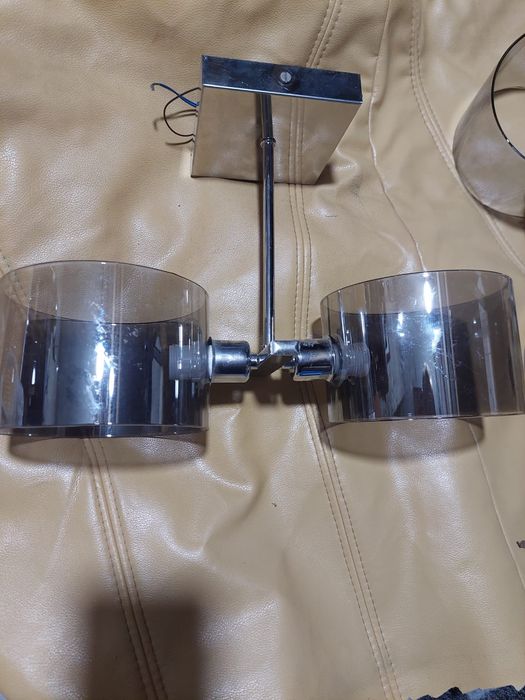 Продам люстру ,красивая ,светлая .