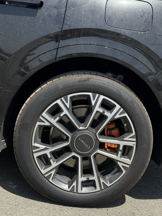 Lynk&co 900 full 2 lt