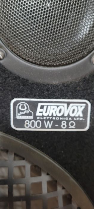 Vand două boxe EUROVOX.