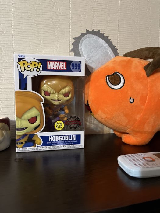 продам коллекционную  фигурку