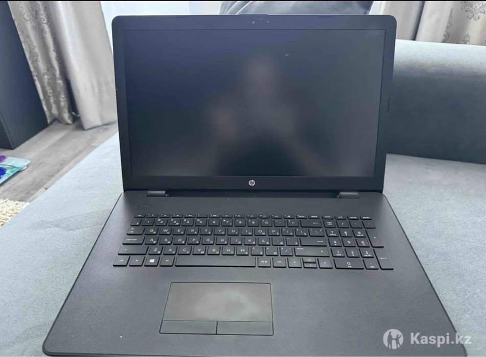 Ноутбук HP 17-ak067ur