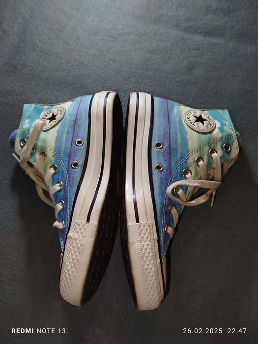 Teniși Converse .
