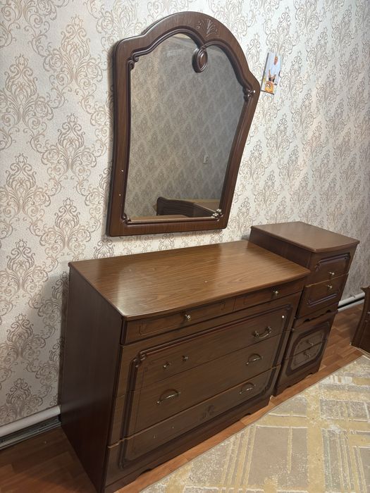 спальный комплект мебели