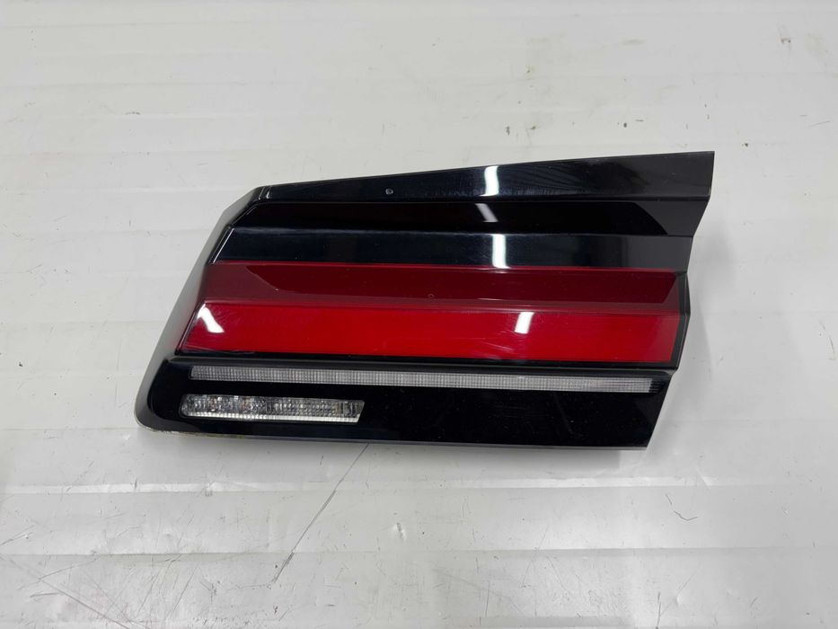 Десен стоп багажник / Десен стоп заден капак БМВ Г30 М5 Ф90 Фейслифт