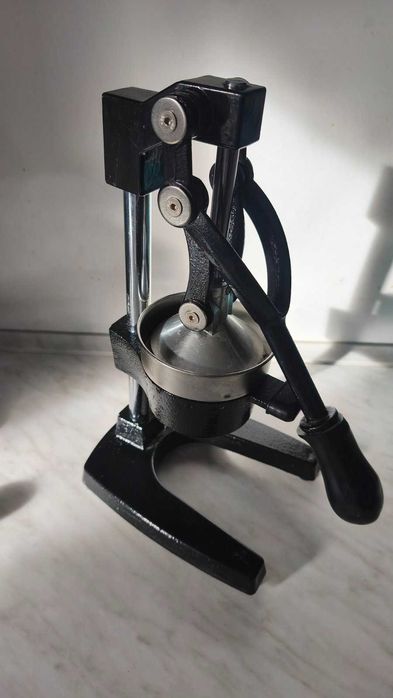 Цитрус преса за плодови сокове