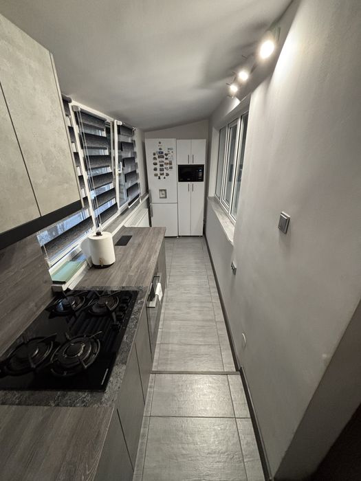 Apartament 2 camere Rovine - renovat, mobilat/utilat, centrala, 50mp